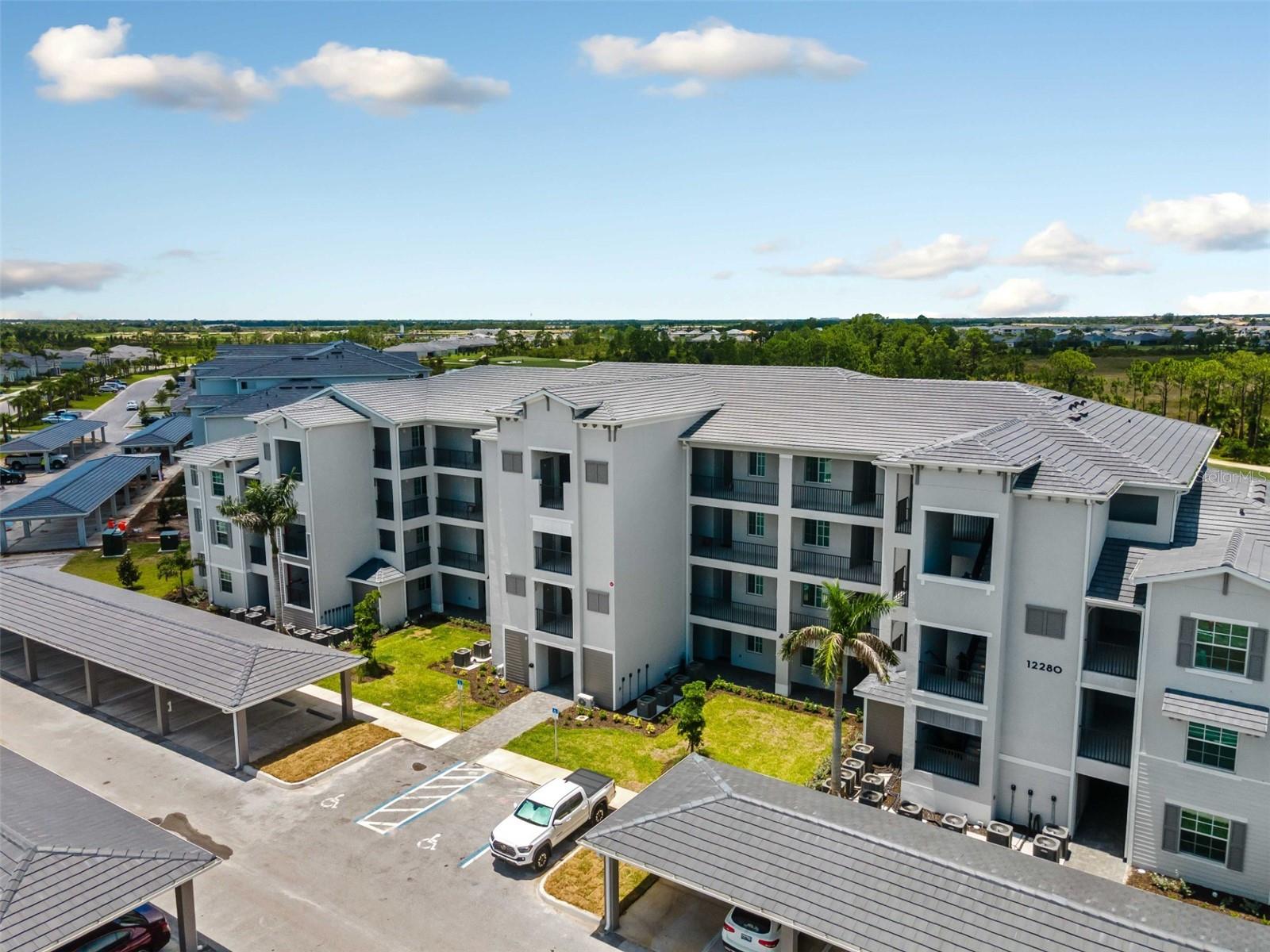 WELLEN PARK GOLF & COUNTRY CLUB - Residential Lease