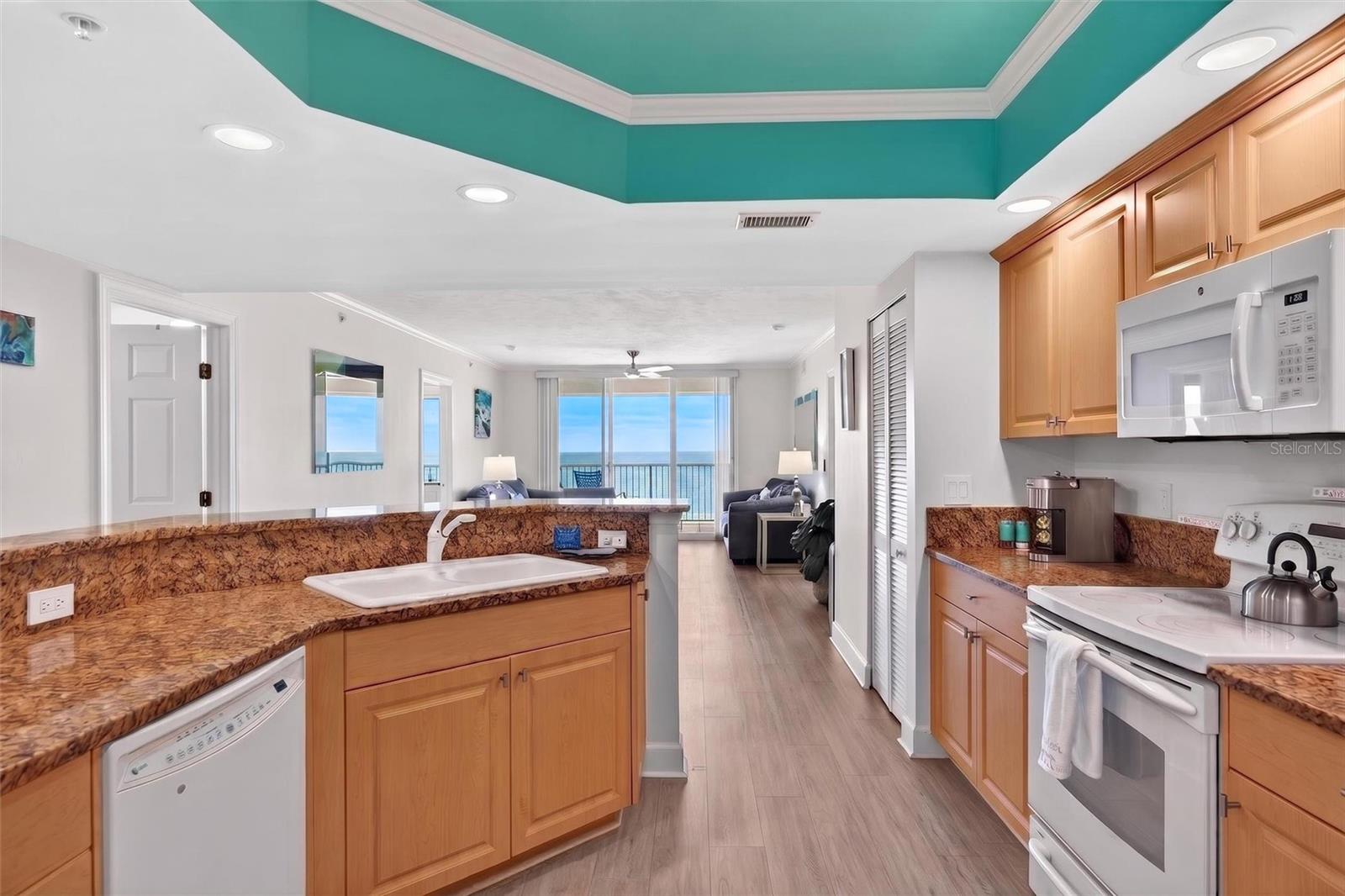DIMUCCI TWIN TOWERS N & S - Residential