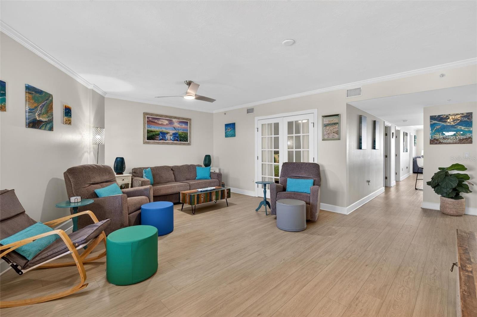 DIMUCCI TWIN TOWERS N & S - Residential