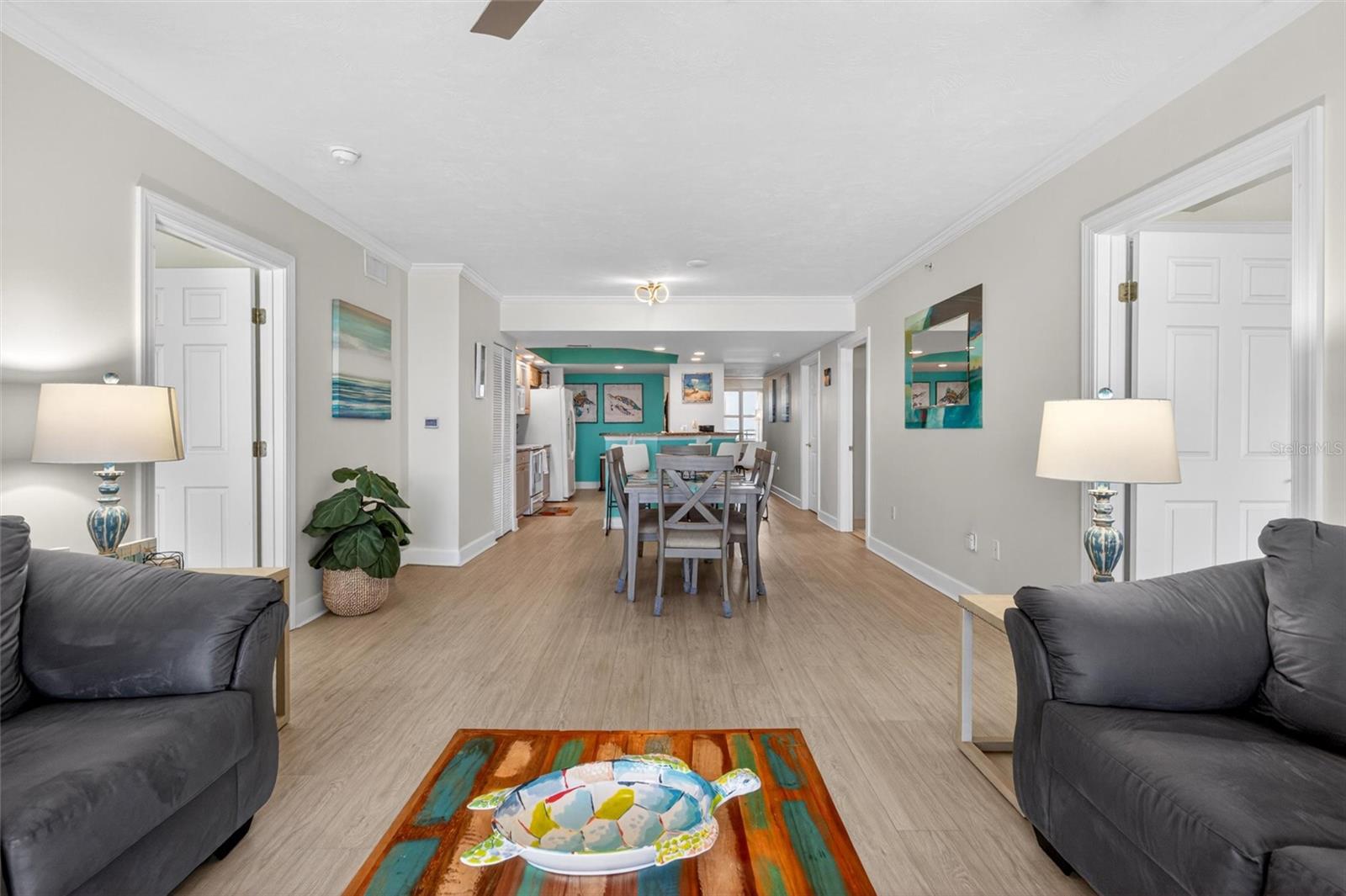 DIMUCCI TWIN TOWERS N & S - Residential