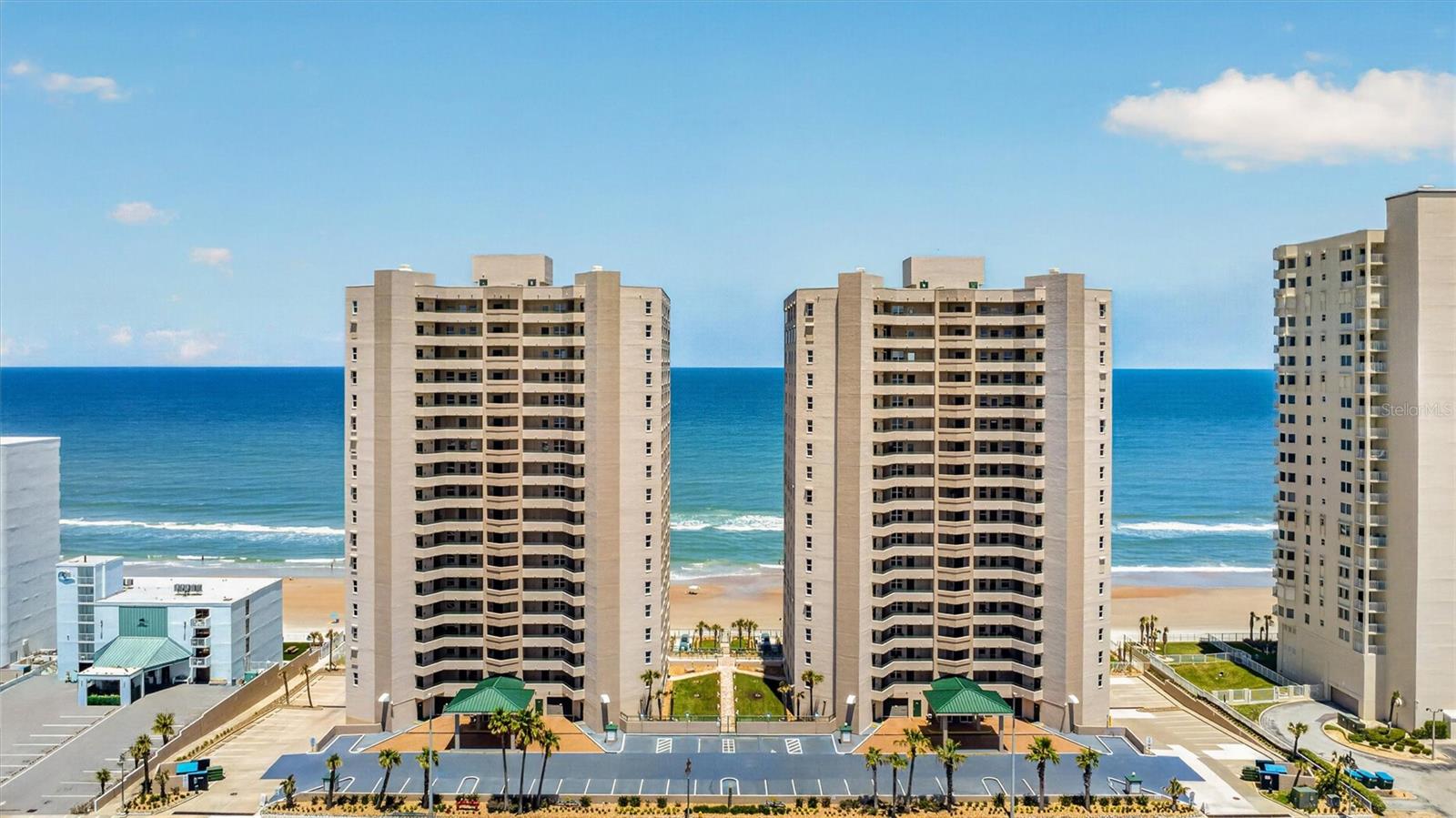 DIMUCCI TWIN TOWERS N & S - Residential