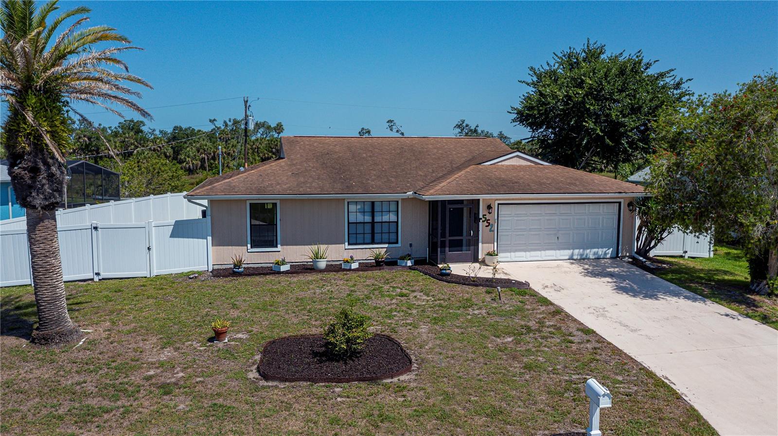 552 BELLAIRE DRIVE