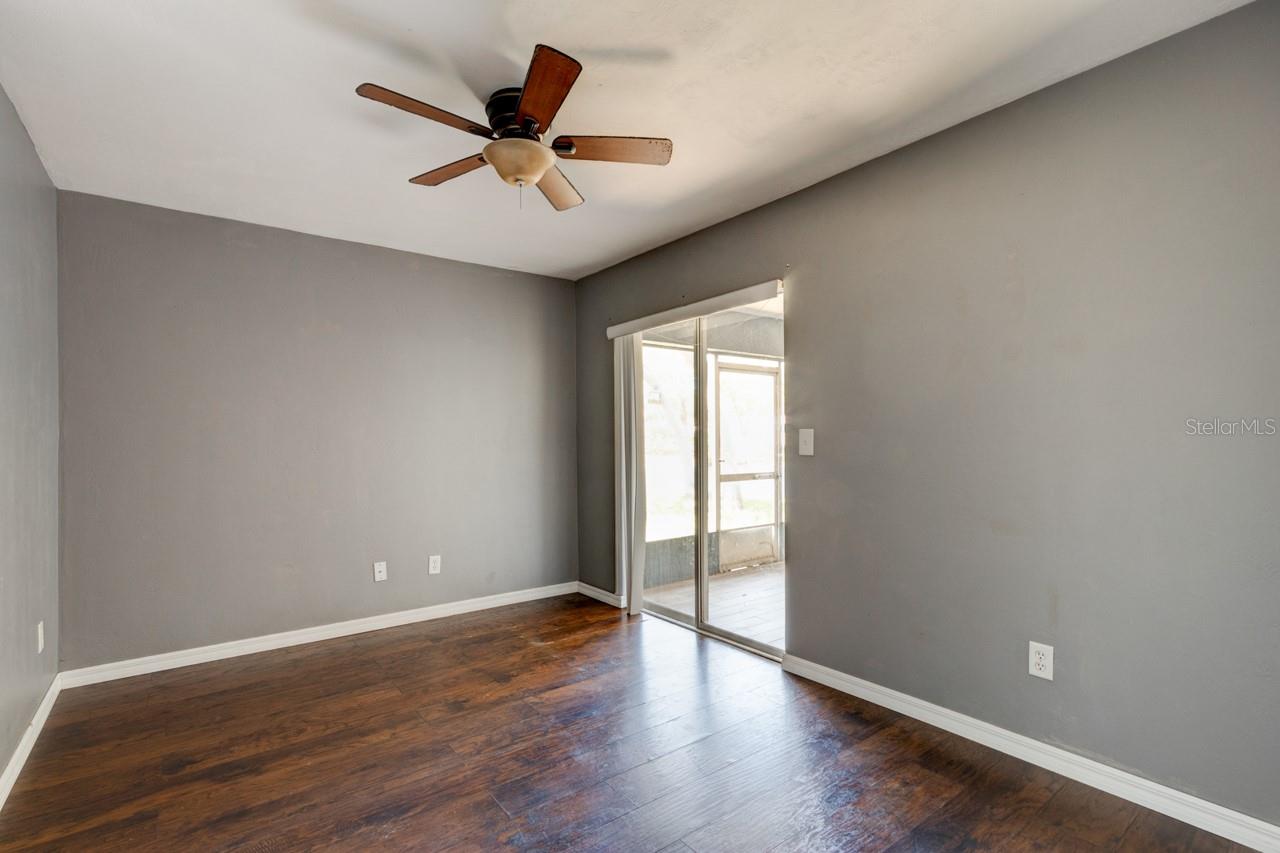 HARBOUR TOWN VILLAGE - Residential