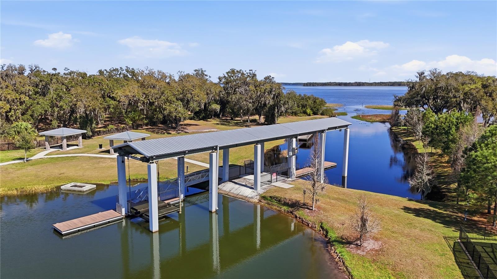 HANOVER LAKES PH 4 - Residential