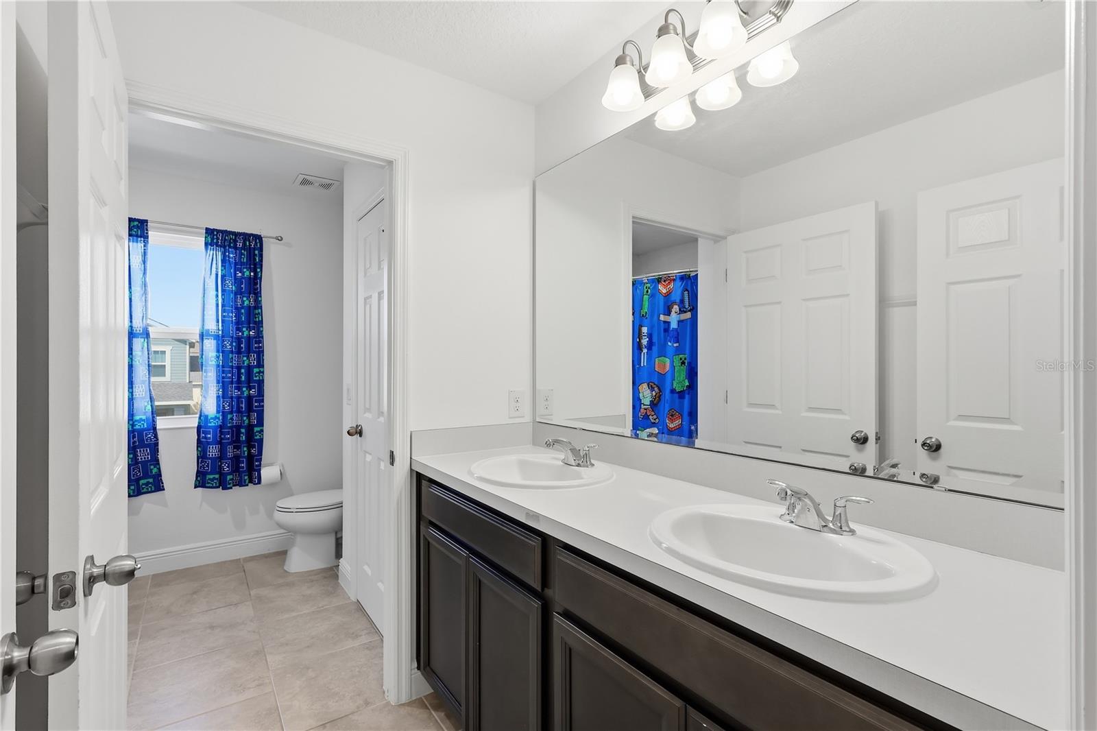 HANOVER LAKES PH 4 - Residential