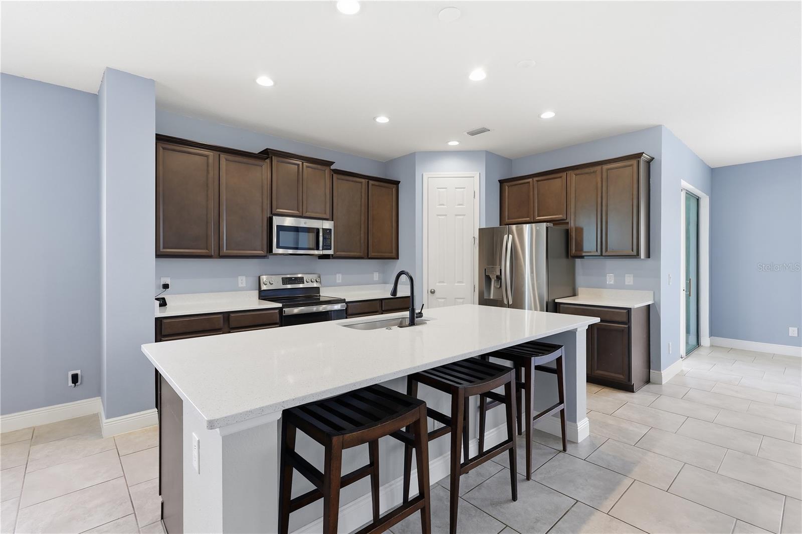 HANOVER LAKES PH 4 - Residential