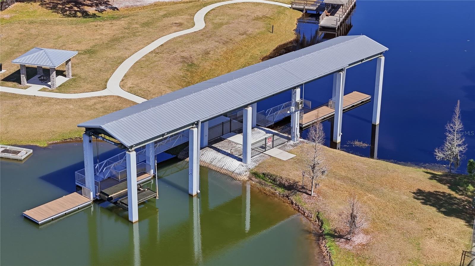 HANOVER LAKES PH 4 - Residential