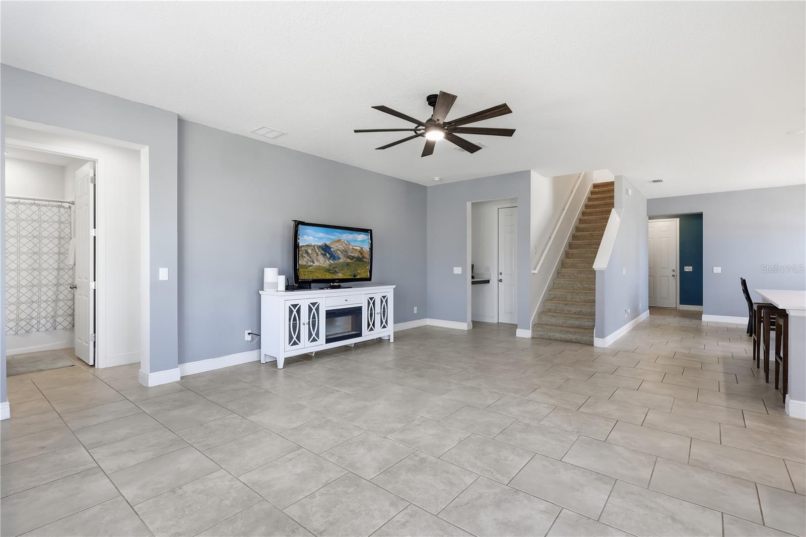 HANOVER LAKES PH 4 - Residential