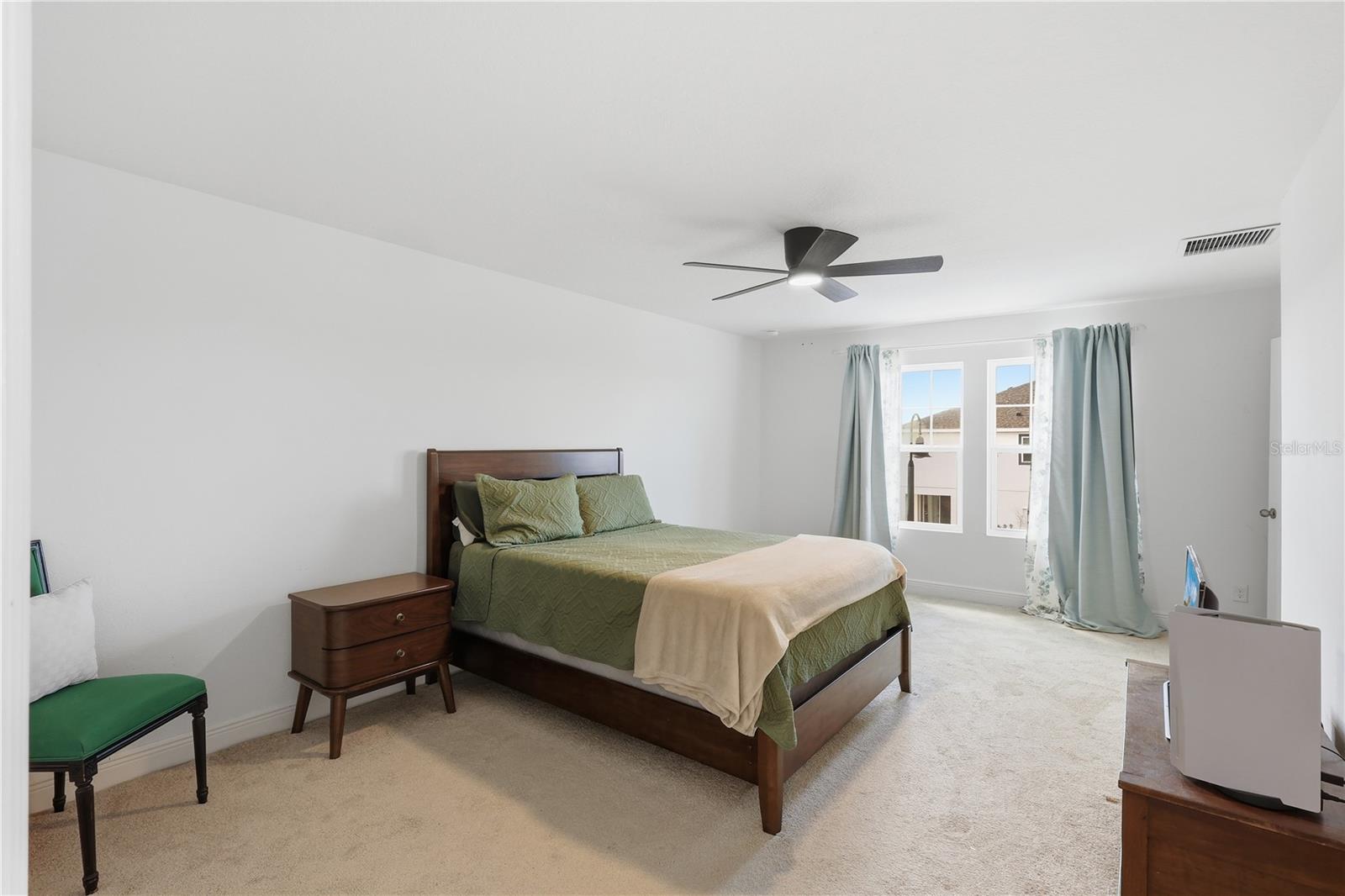 HANOVER LAKES PH 4 - Residential