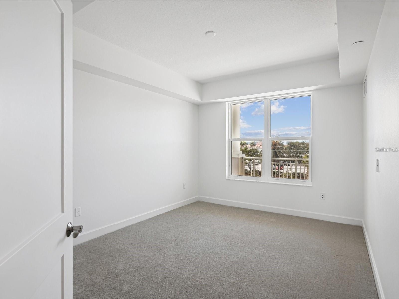 DOLPHIN HARBOUR CONDO - Residential