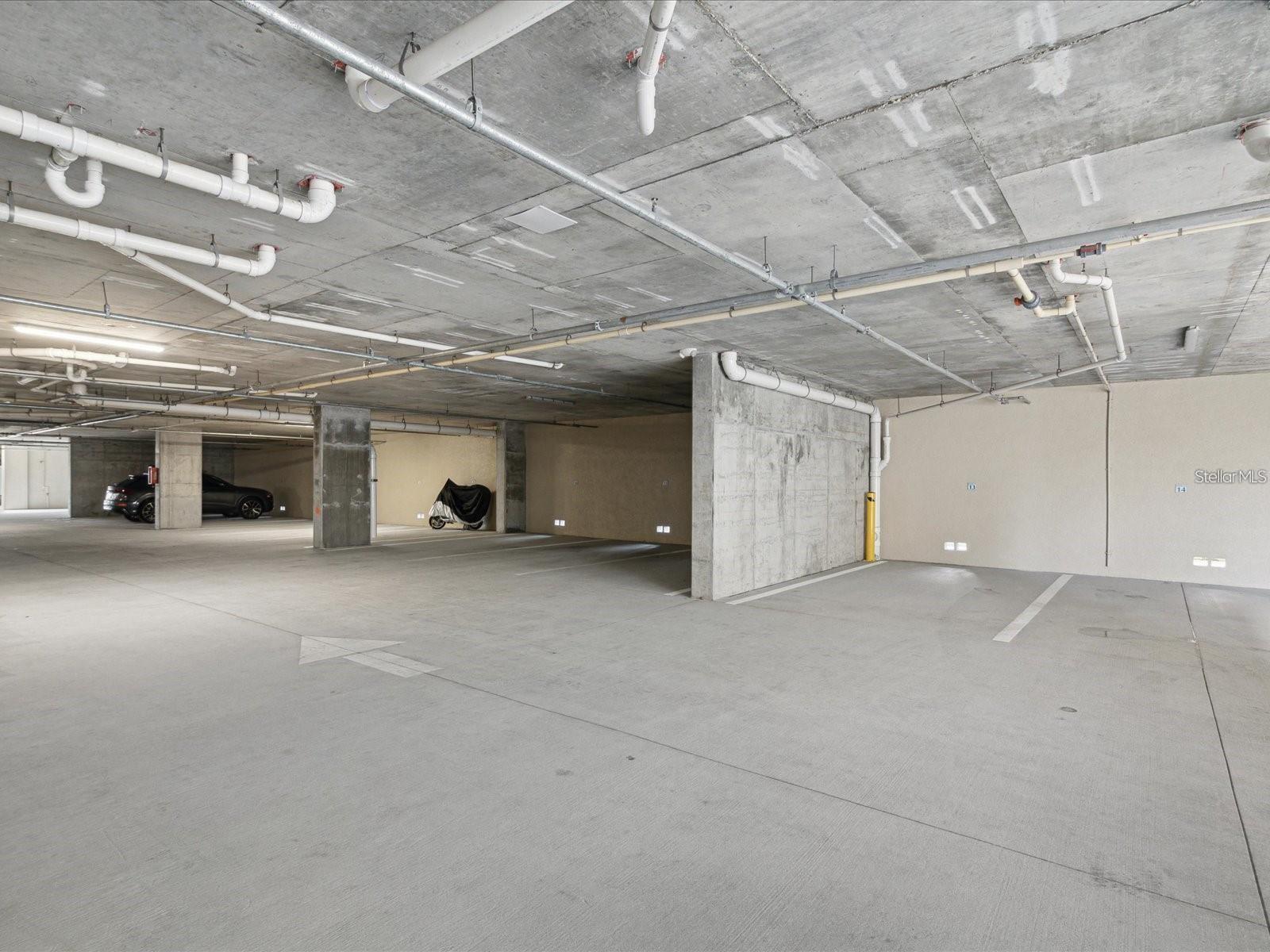 DOLPHIN HARBOUR CONDO - Residential