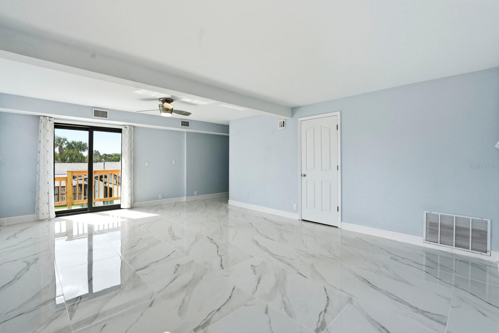 ROYAL DUNES - Residential