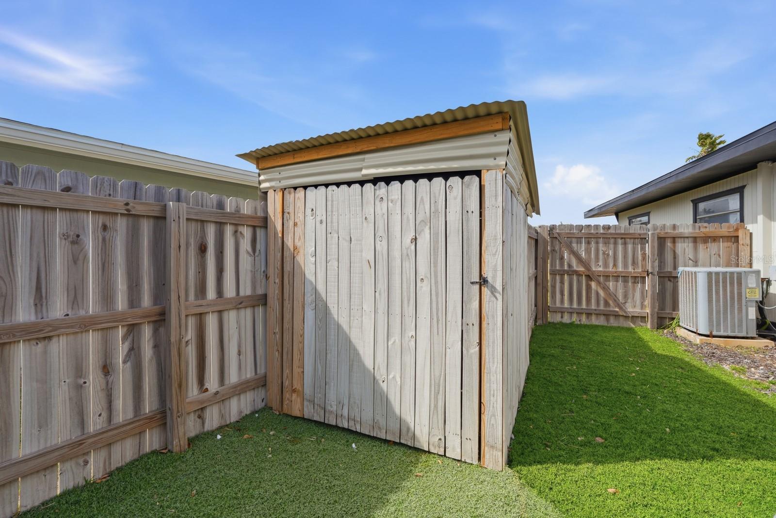 ROYAL DUNES - Residential