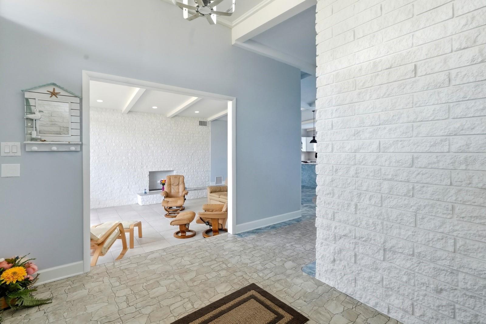 ROYAL DUNES - Residential