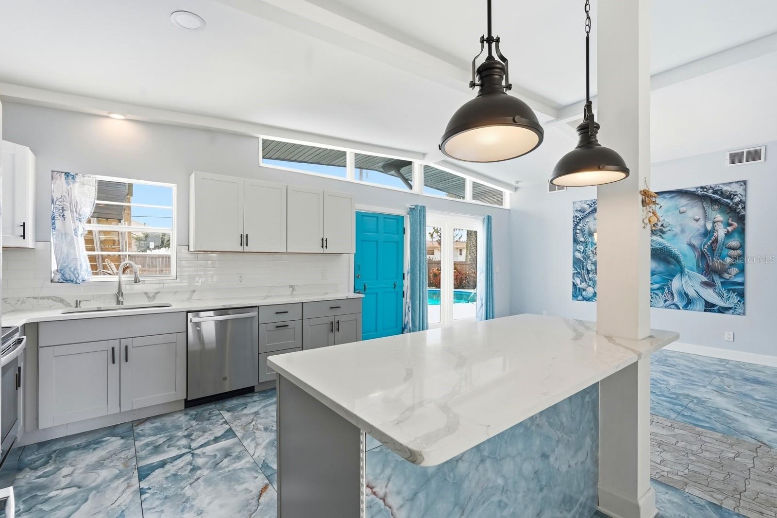 ROYAL DUNES - Residential