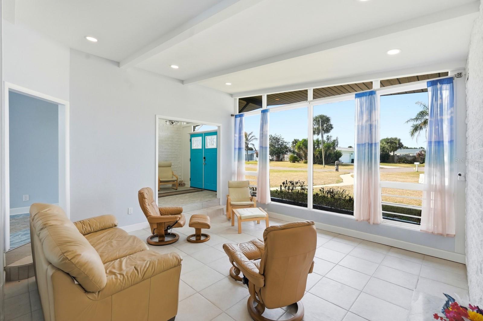 ROYAL DUNES - Residential