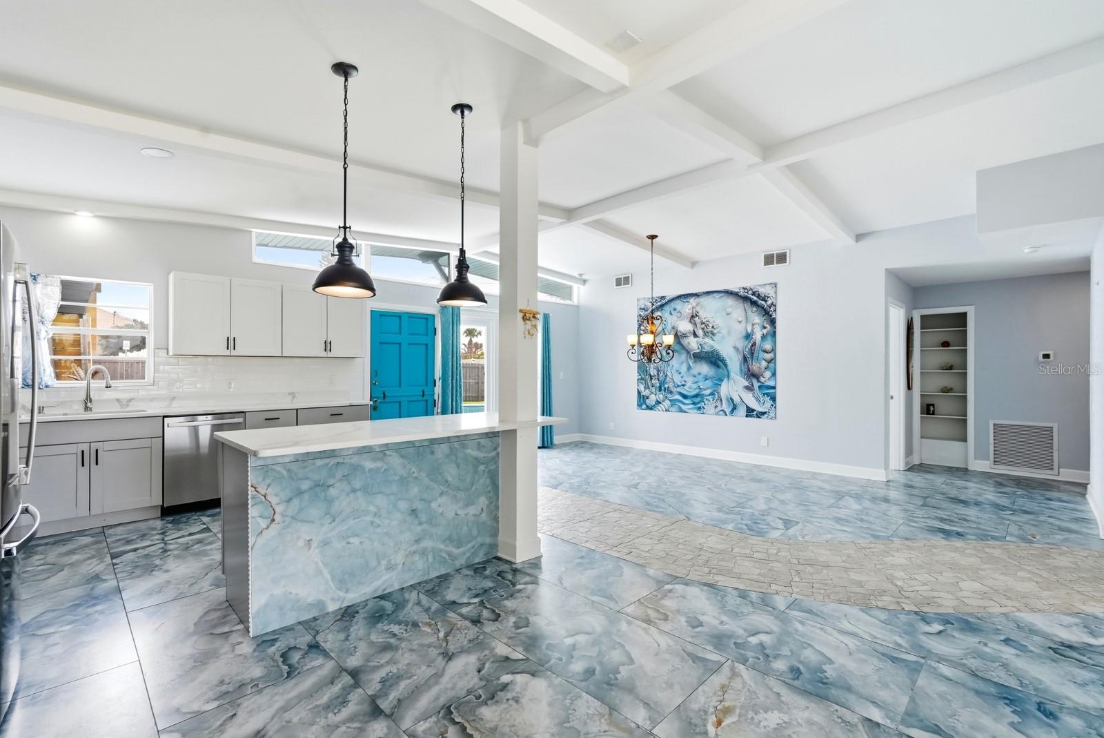 ROYAL DUNES - Residential