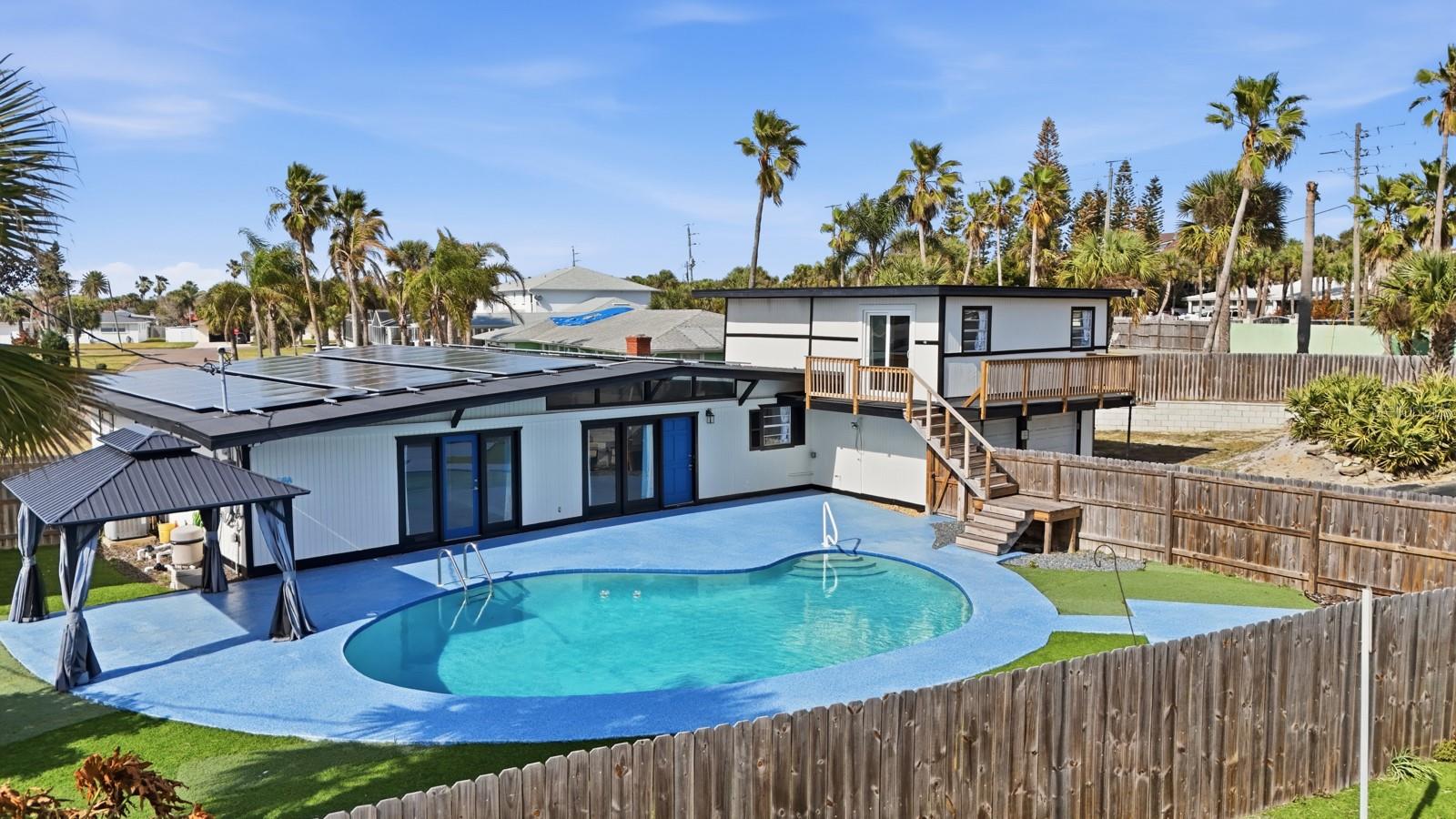 ROYAL DUNES - Residential