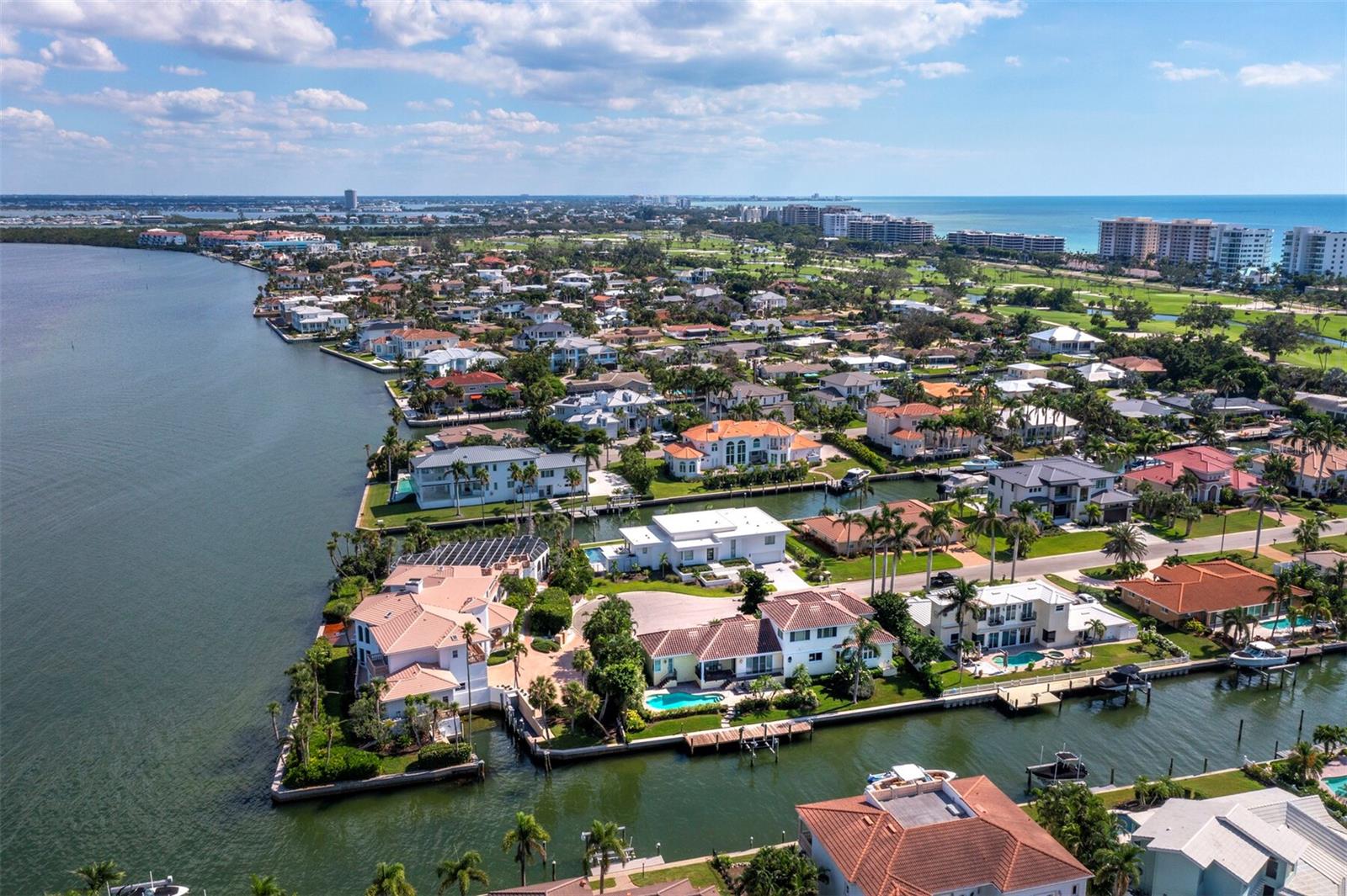 COUNTRY CLUB SHORES SEC 02 - Residential