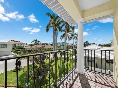 Tiny photo for 573 Spinnaker Lane, Longboat Key, FL 34228 (MLS # A4668083)