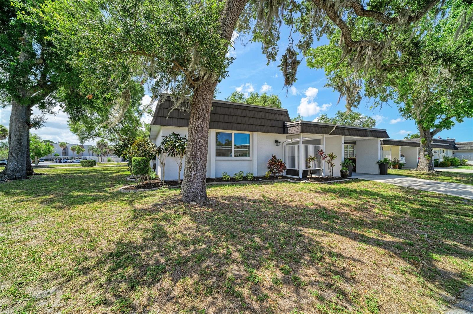 1520 LAKESIDE WAY 147
