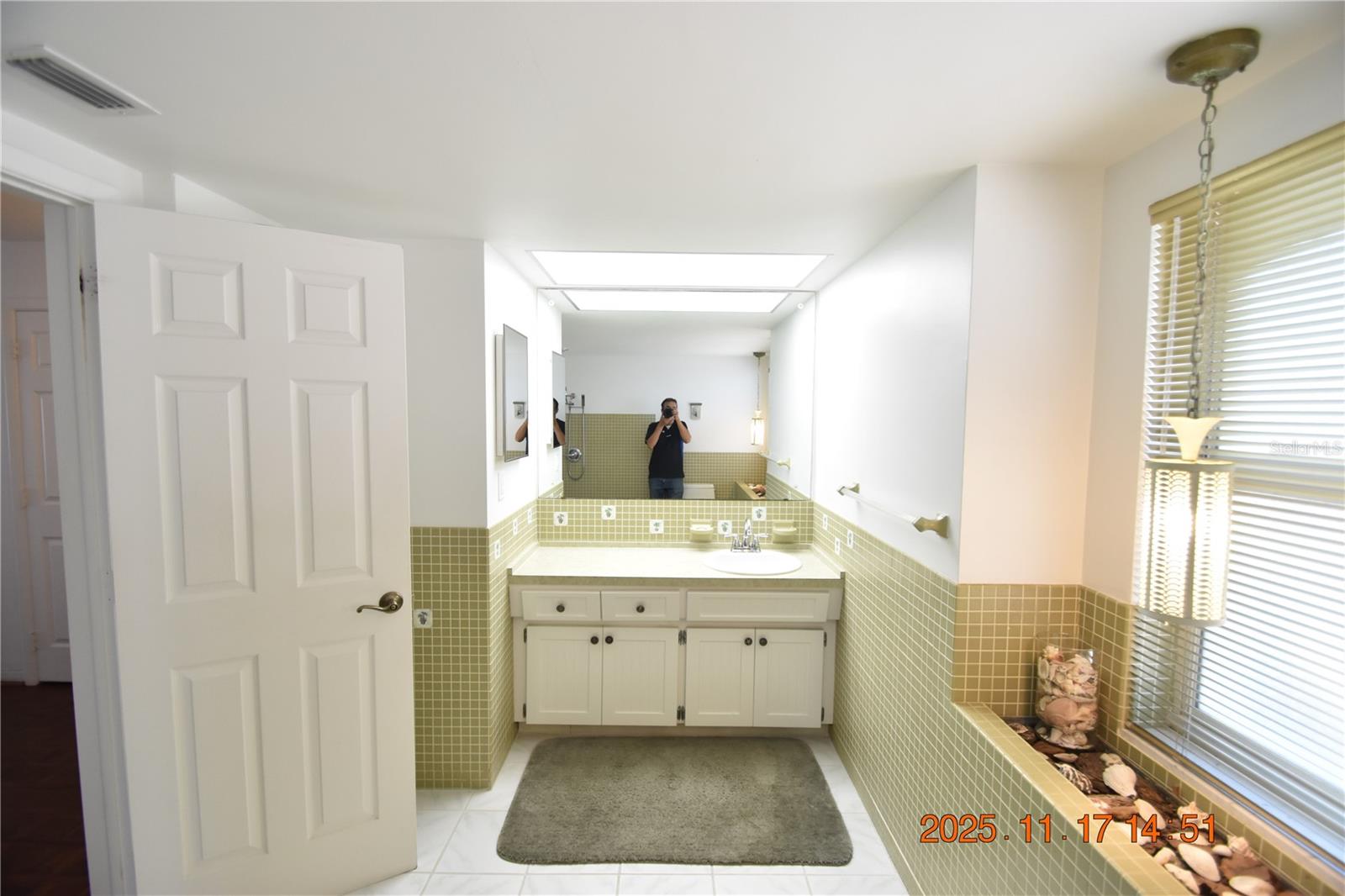 APOLLO BEACH UNIT TWO - Residential Lease