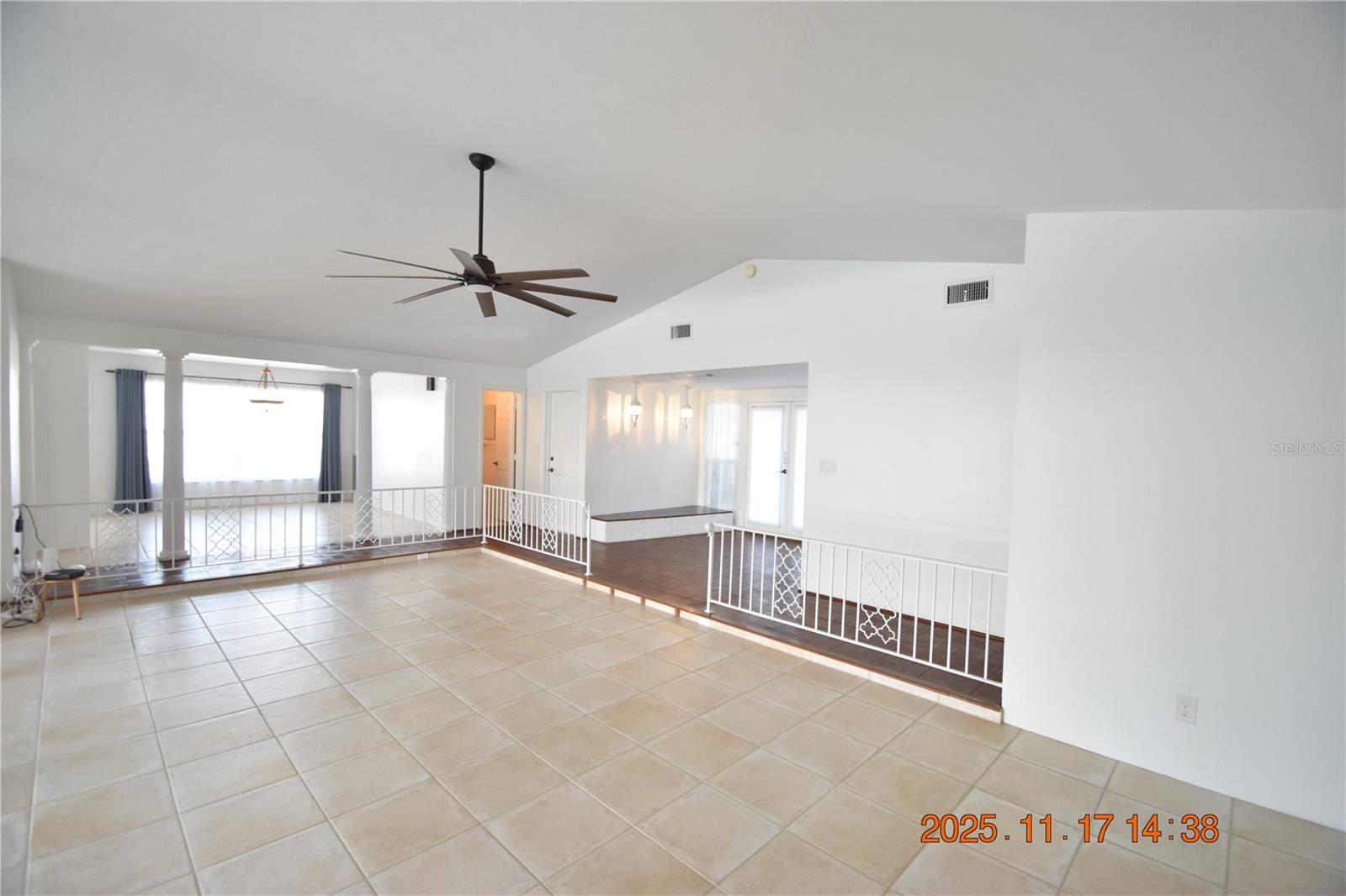 APOLLO BEACH UNIT TWO - Residential Lease