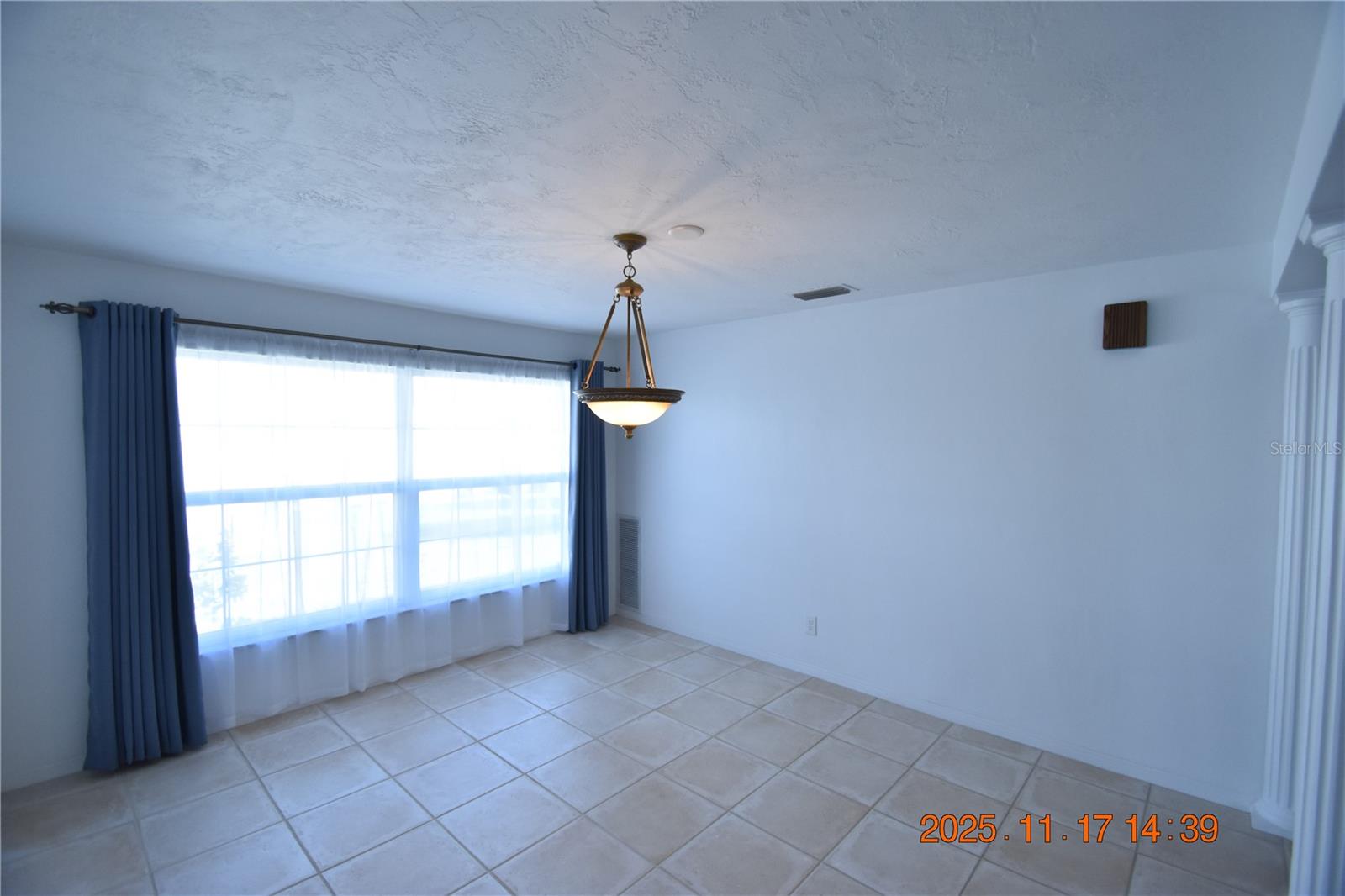 APOLLO BEACH UNIT TWO - Residential Lease