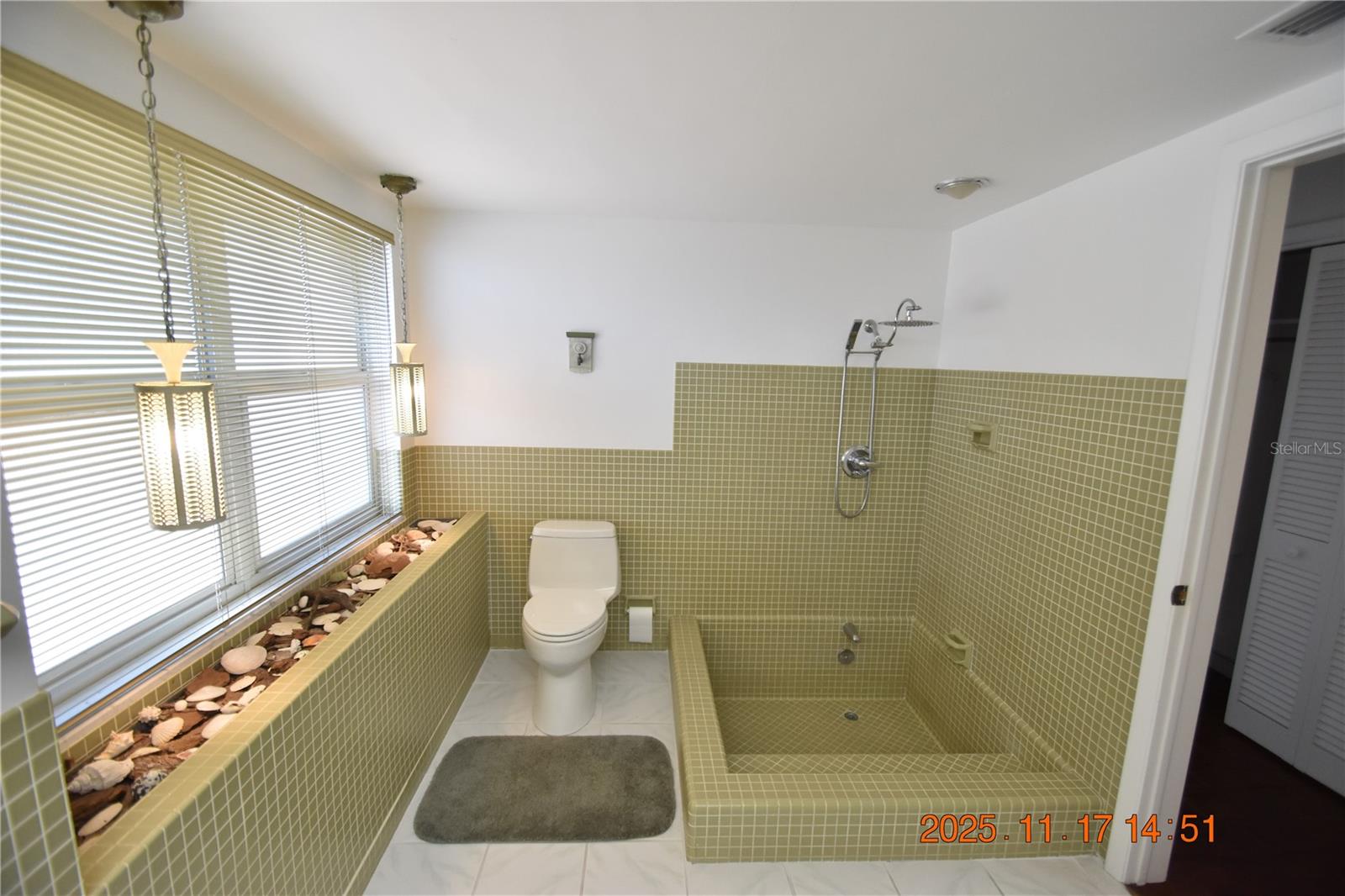 APOLLO BEACH UNIT TWO - Residential Lease