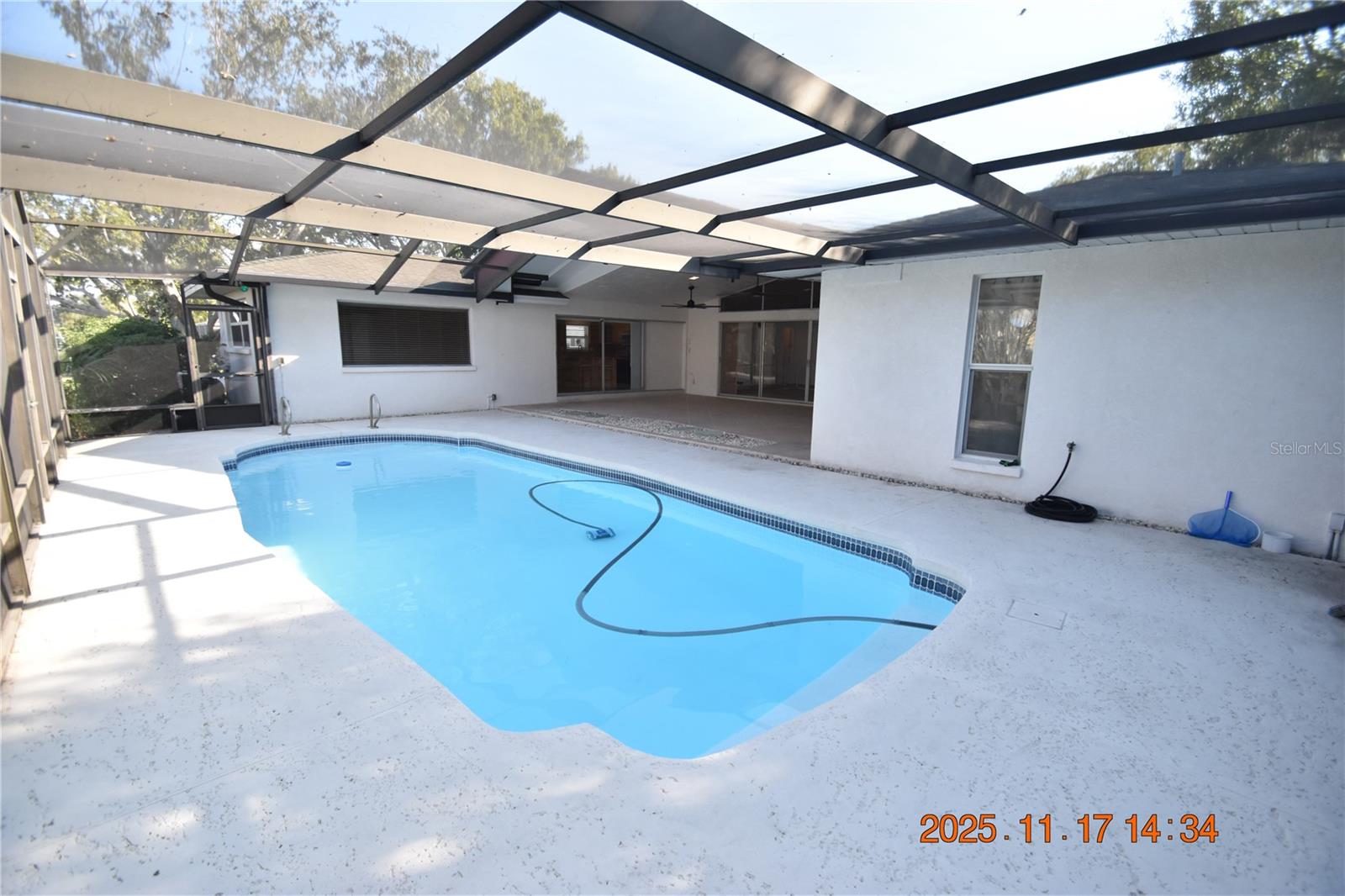 APOLLO BEACH UNIT TWO - Residential Lease