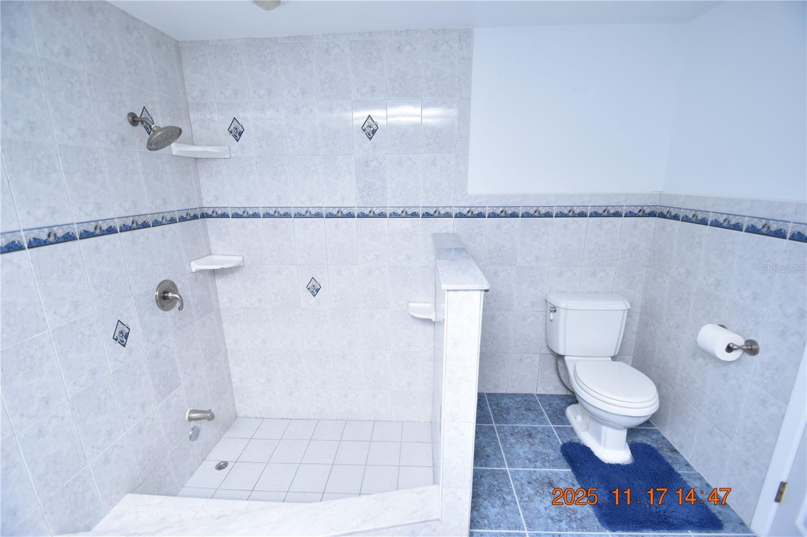 APOLLO BEACH UNIT TWO - Residential Lease