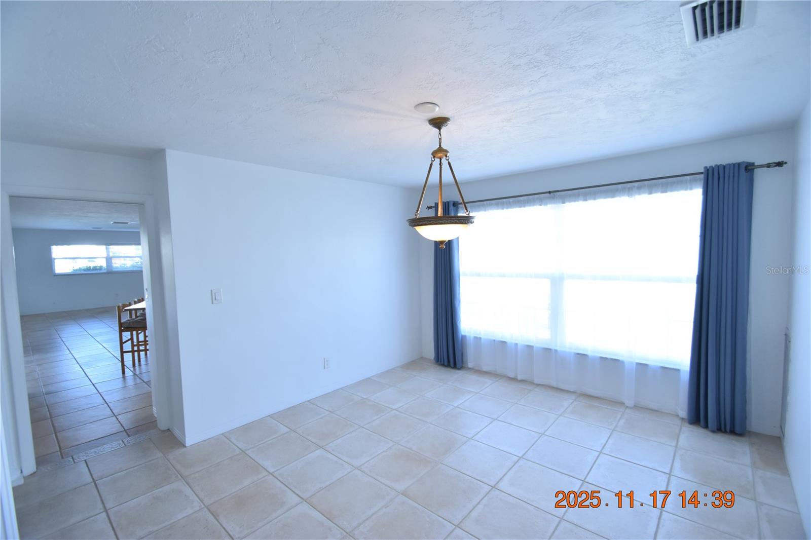 APOLLO BEACH UNIT TWO - Residential Lease