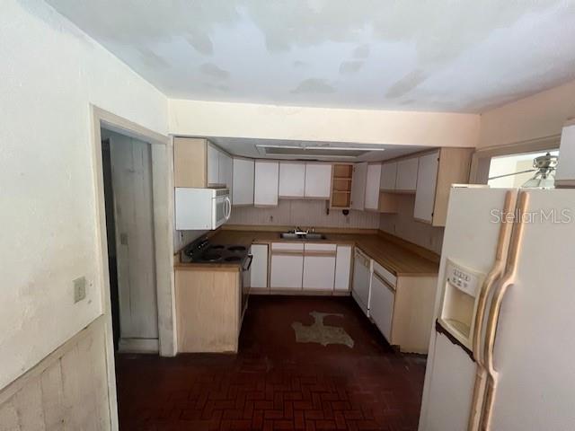 FLORAL GARDENS UNIT 2 - Residential