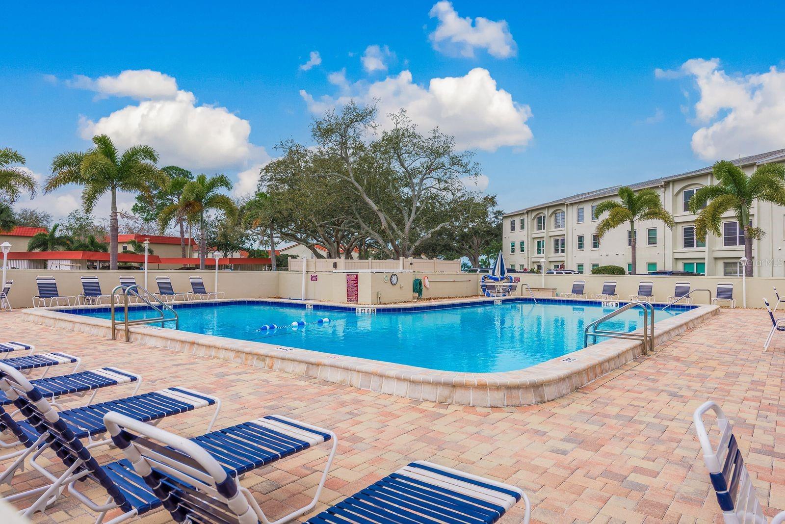 2700 BAYSHORE BOULEVARD 4102