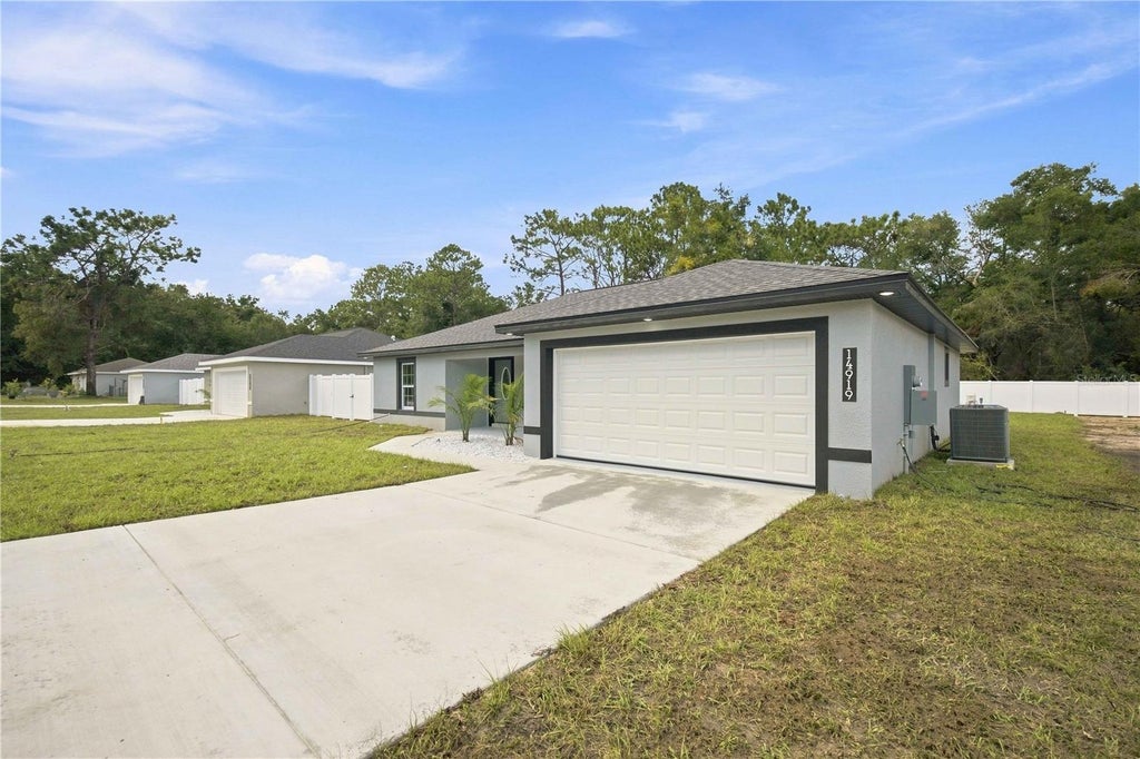 Photo of 14919 SW 24 Place, Ocala, FL 34481 (MLS # OM731390)