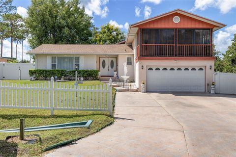 Photo of 6 Emerald Course, Ocala, FL 34472 (MLS # OM704822) Photo of 6 Emerald Course, Ocala, FL 34472 (MLS # OM704822)