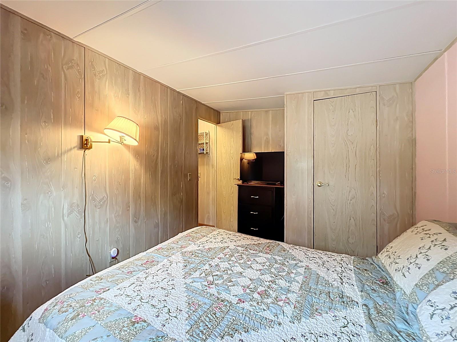 EAST LAKE HARRIS ESTATES - Residential