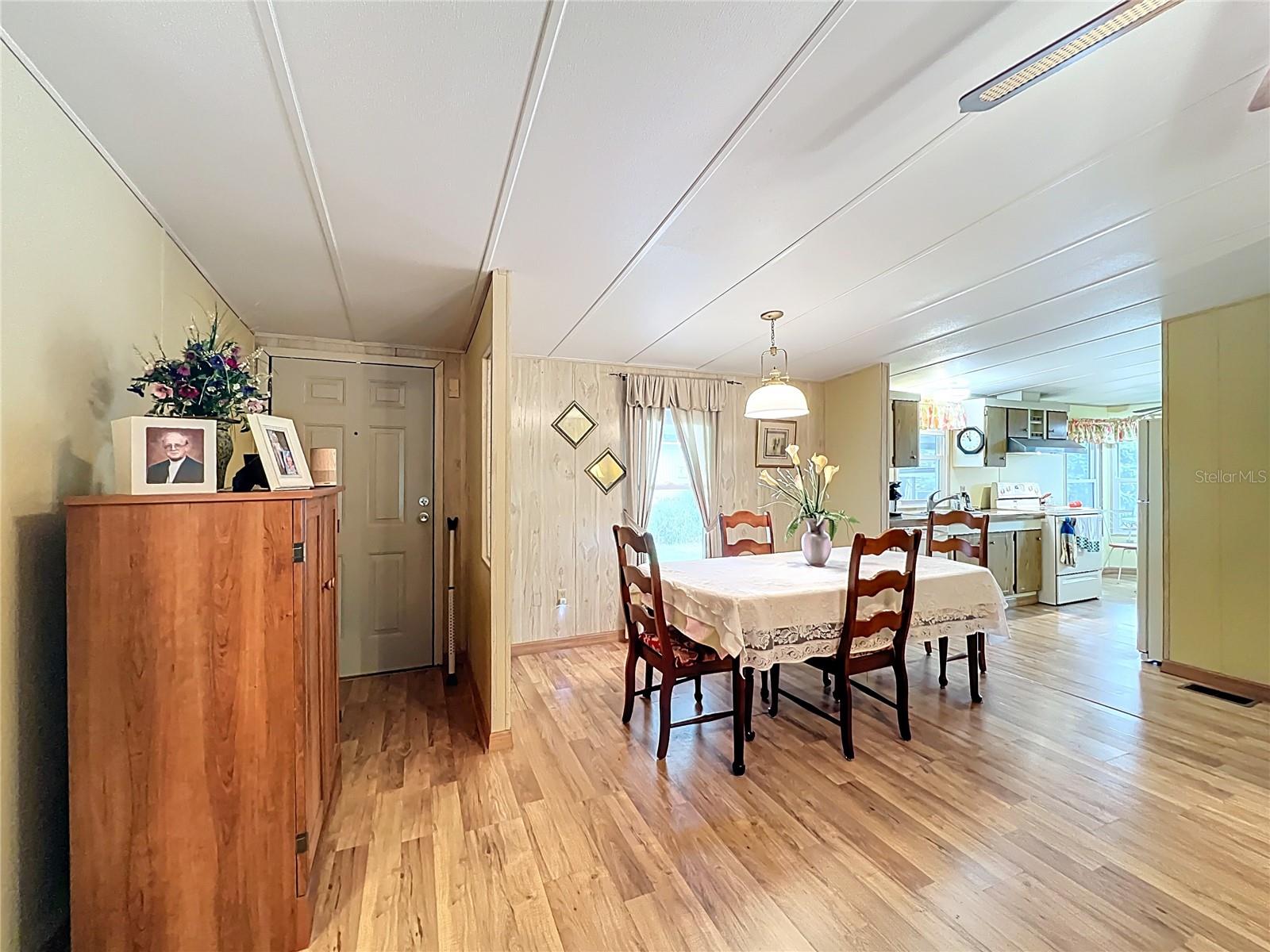 EAST LAKE HARRIS ESTATES - Residential