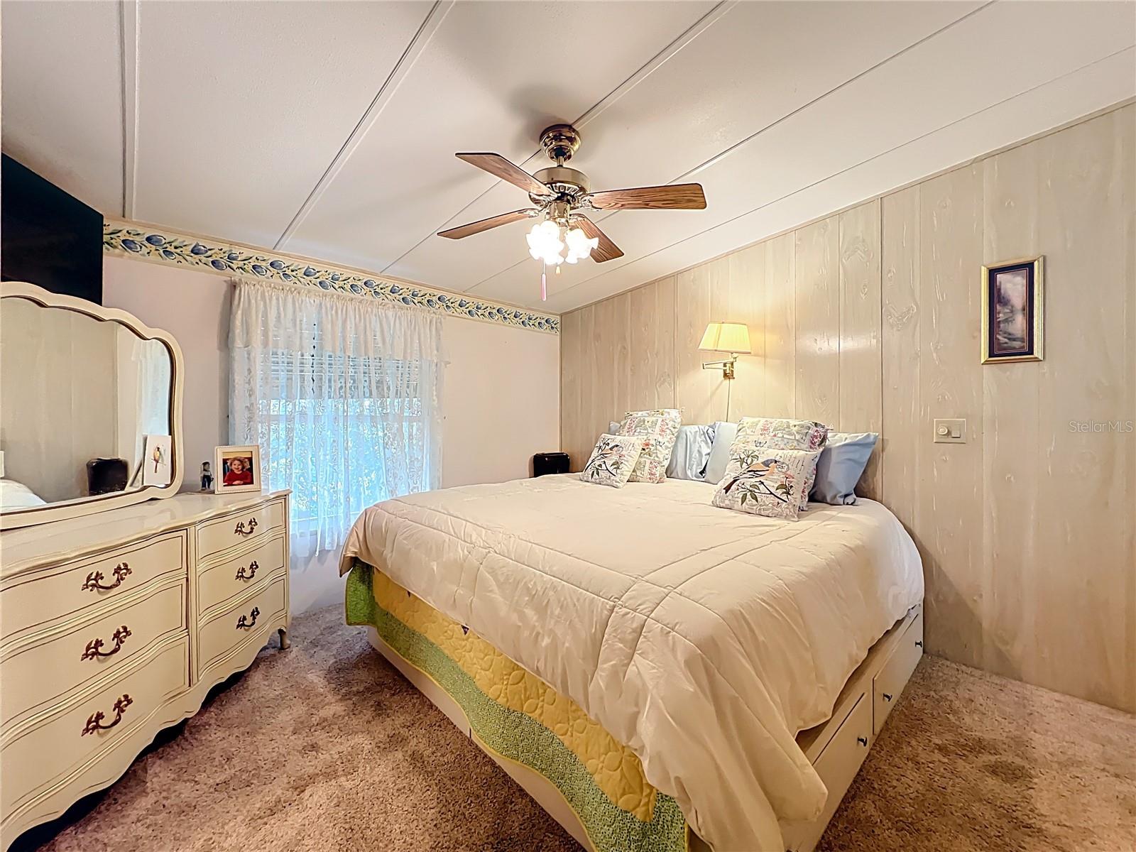 EAST LAKE HARRIS ESTATES - Residential