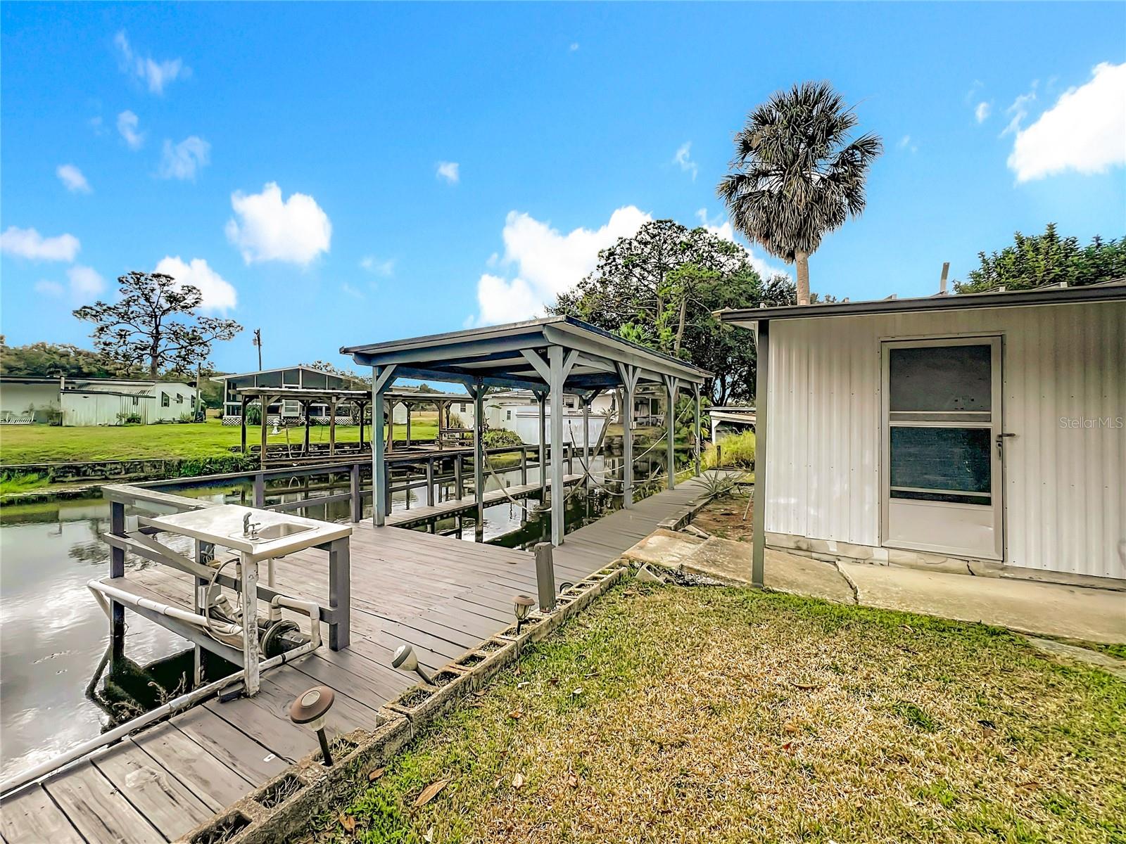 EAST LAKE HARRIS ESTATES - Residential