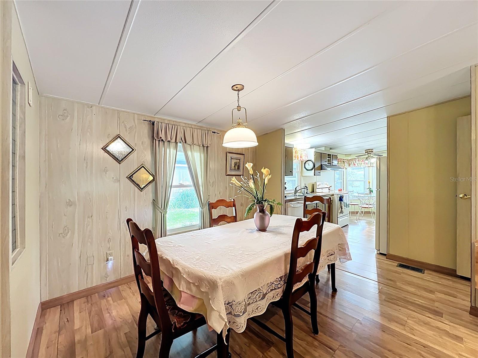 EAST LAKE HARRIS ESTATES - Residential