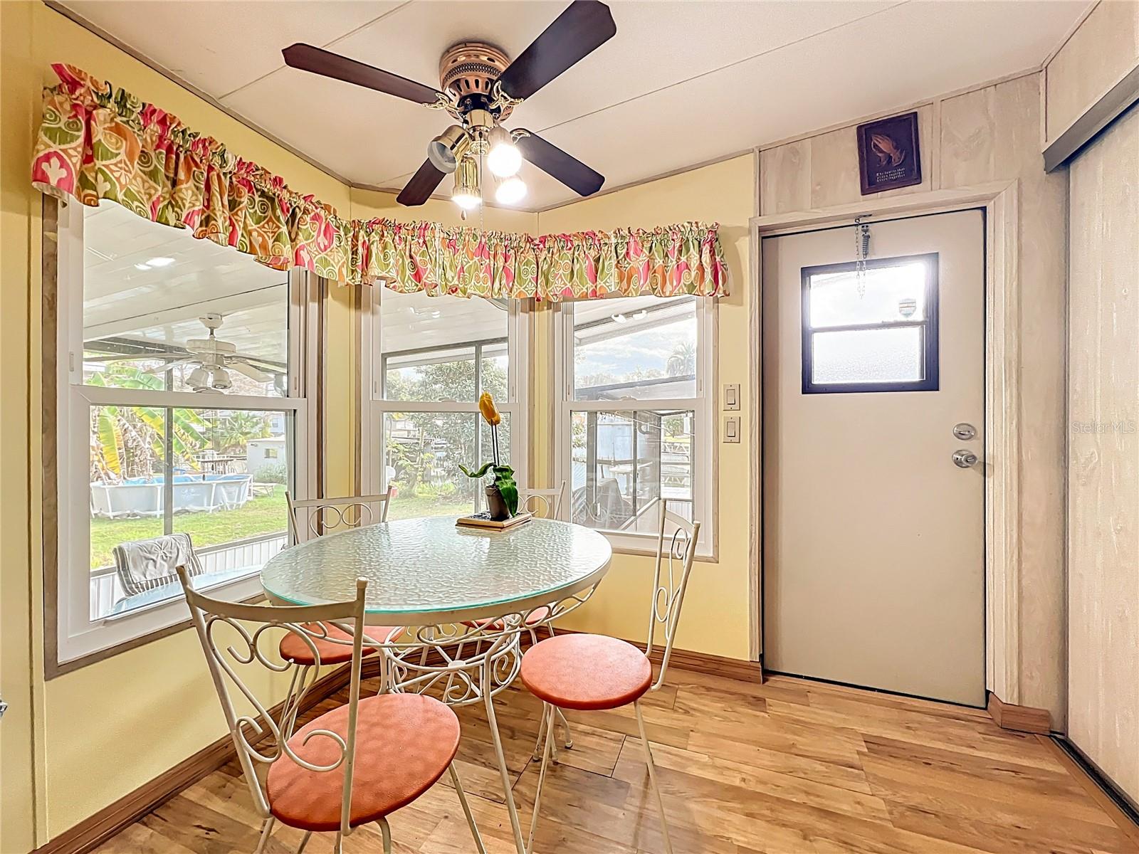 EAST LAKE HARRIS ESTATES - Residential