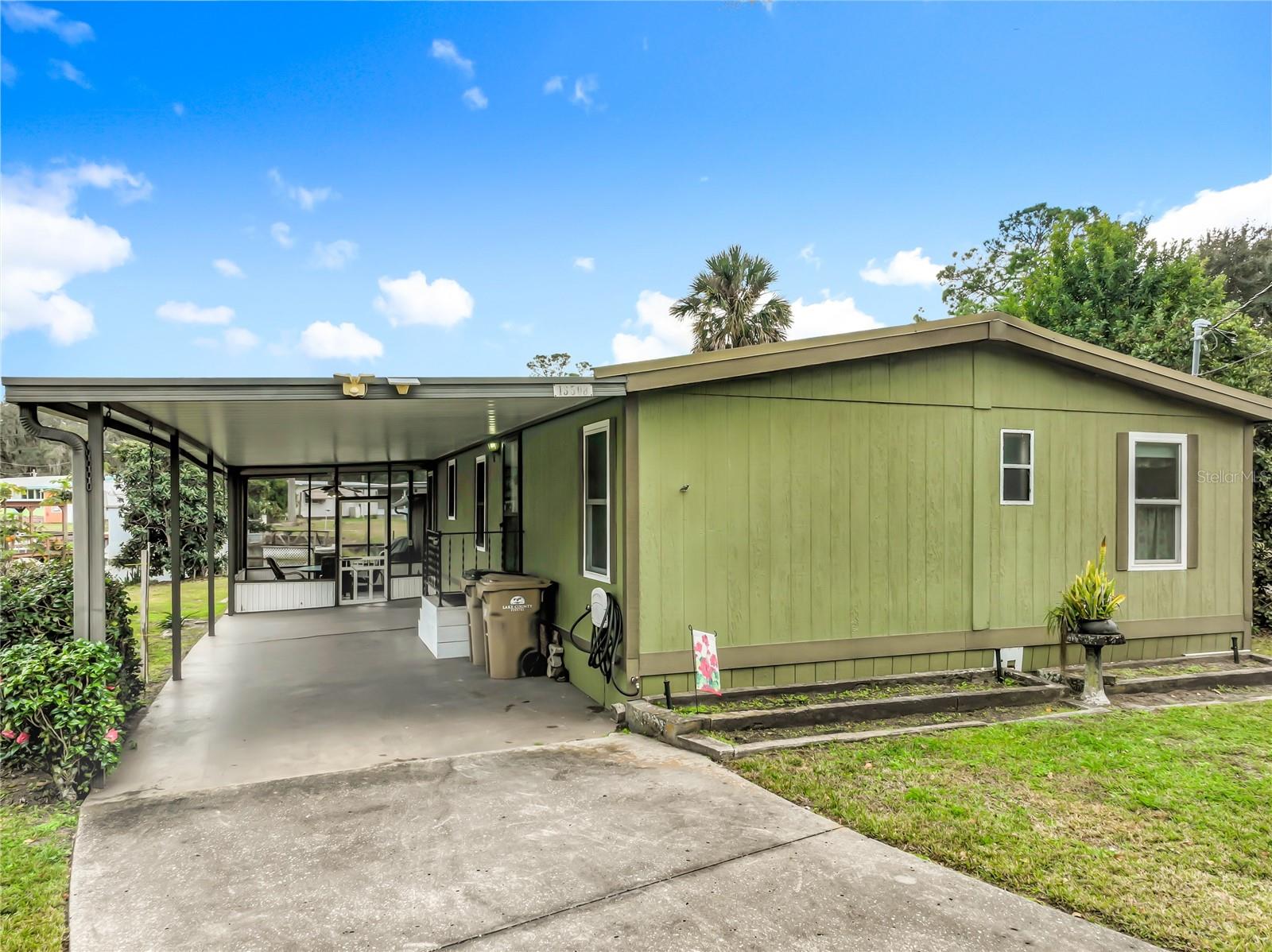 EAST LAKE HARRIS ESTATES - Residential