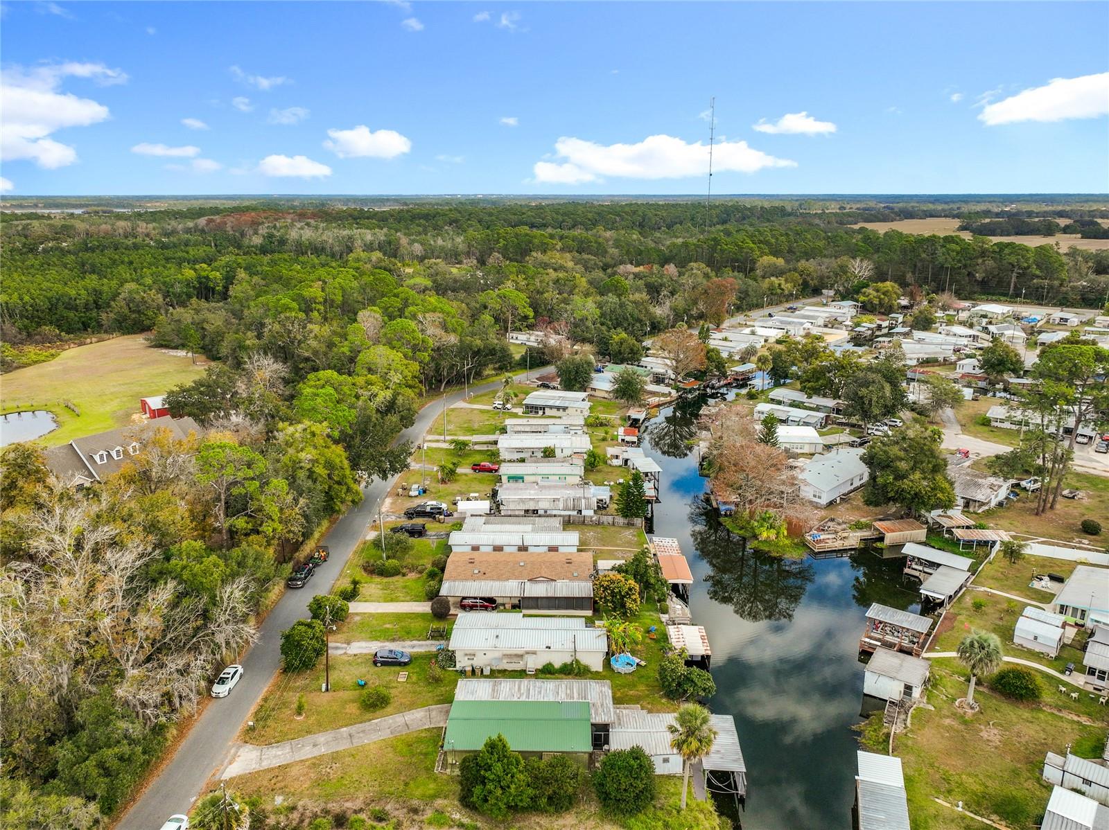 EAST LAKE HARRIS ESTATES - Residential