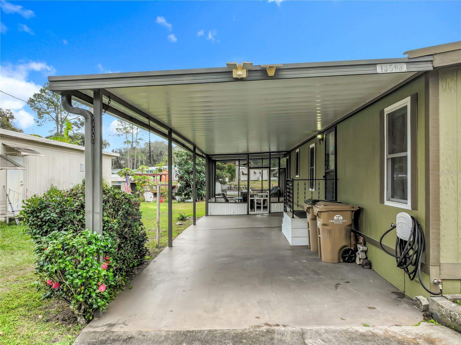 EAST LAKE HARRIS ESTATES - Residential