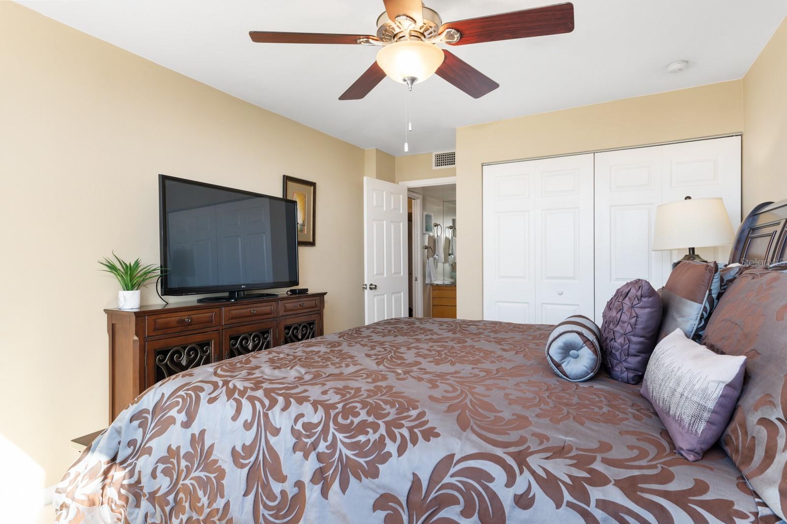 HARBOR TOWERS Y & R - Residential