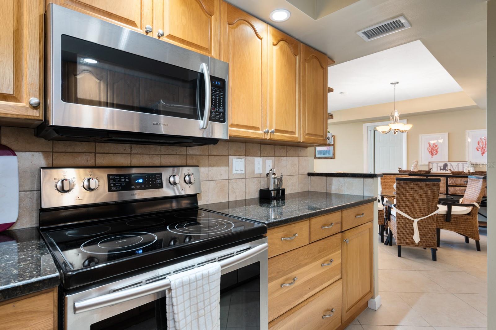HARBOR TOWERS Y & R - Residential