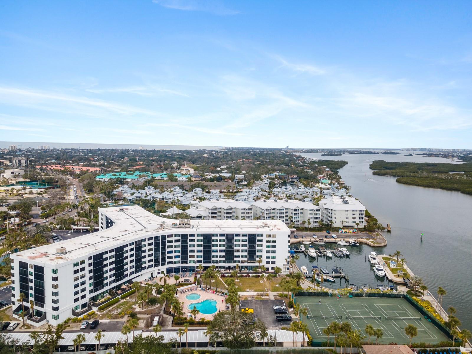 HARBOR TOWERS Y & R - Residential