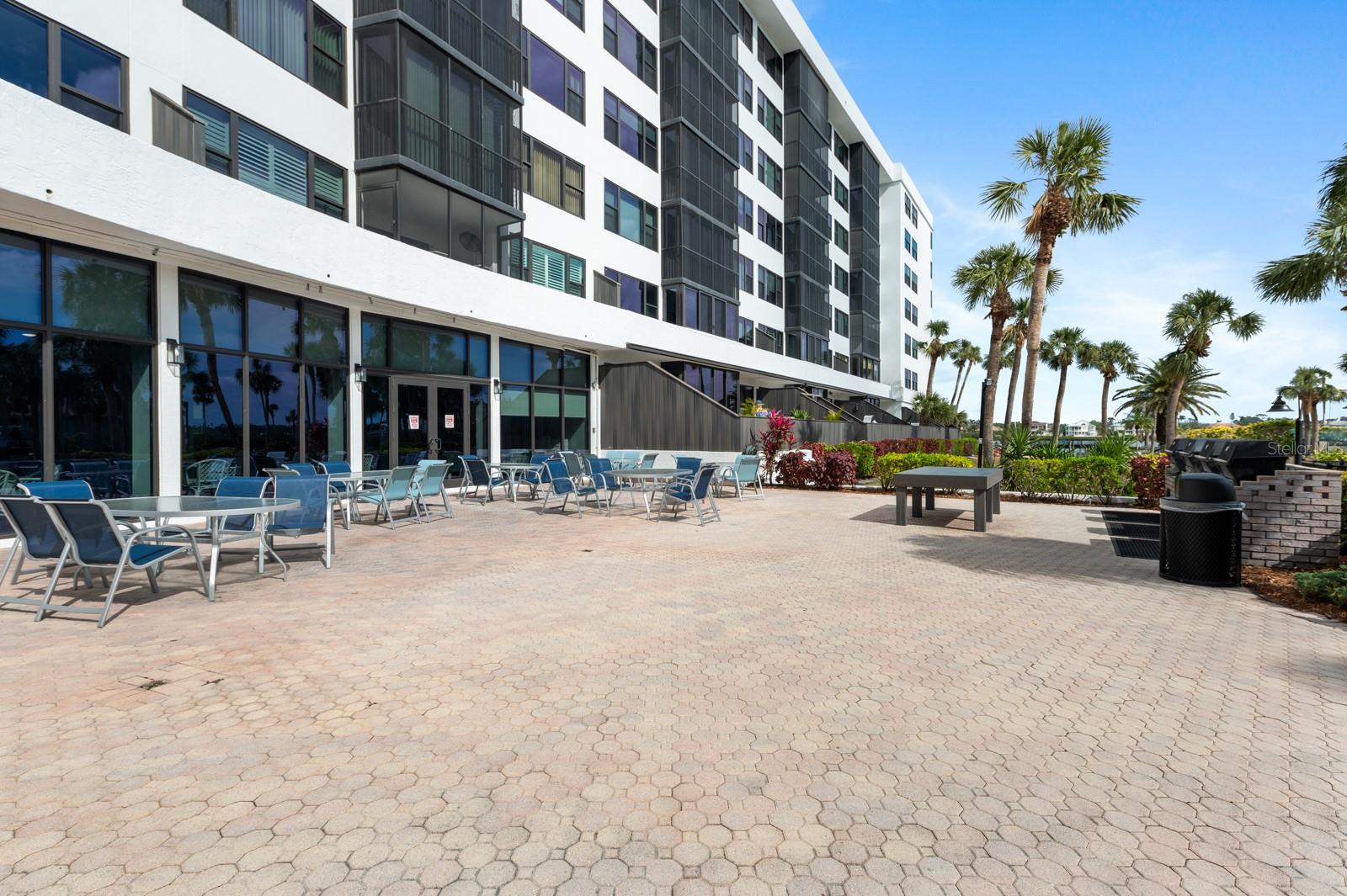 HARBOR TOWERS Y & R - Residential