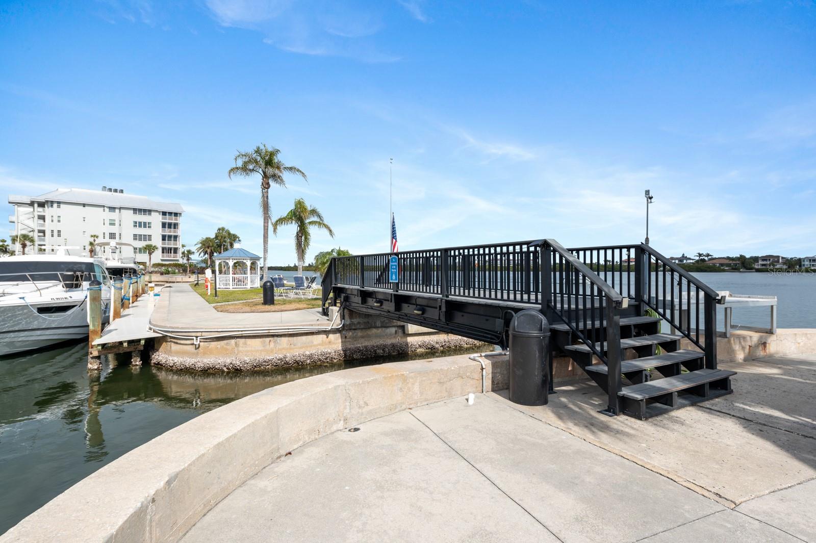 HARBOR TOWERS Y & R - Residential